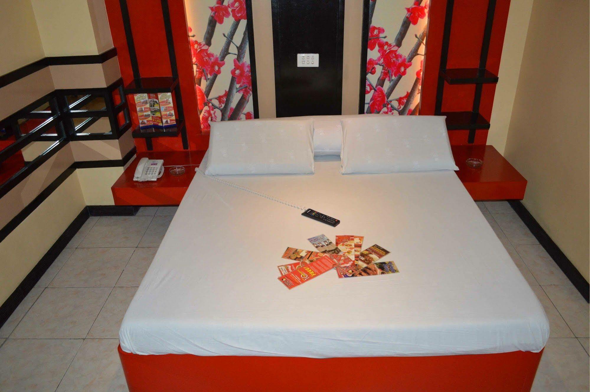 סן פדרו מקאטי Hotel Sogo Guadalupe מראה חיצוני תמונה